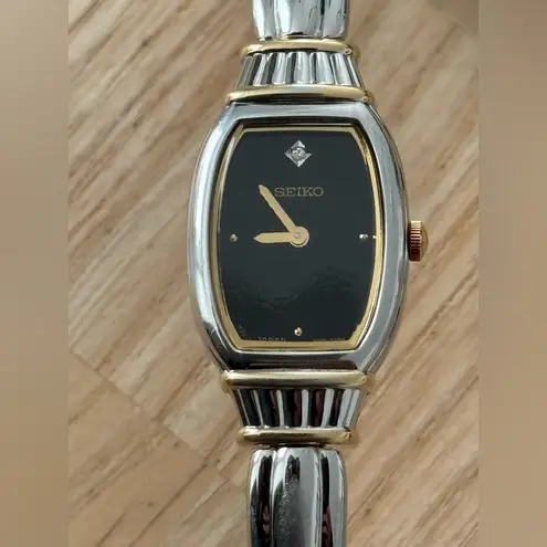 Seiko Diamond Vintage Ladies Watch Black Dial Diamond Marker Stainless Bracelet