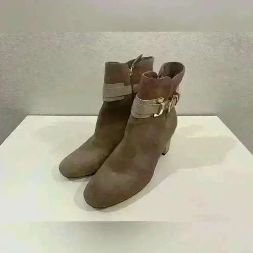 Joan & David ‎ Women’s Suede Leather Tan Color Ankle Booties Size 9.5