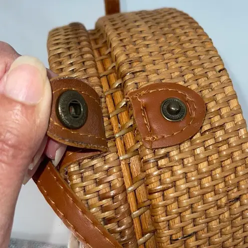 Jelavu Womens Rattan Floral Shells Round Crossbody Handbag Brown White OS