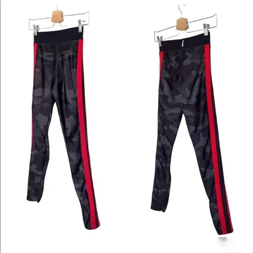 Ultracor Nwot Camo collegiate leggings size small