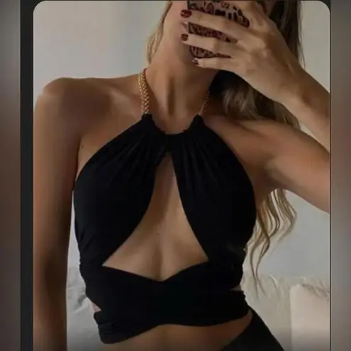 NWOT Cape Clique Black Criss Cross Wrap Waist Style Halter Crop Top Chain Mob Size L