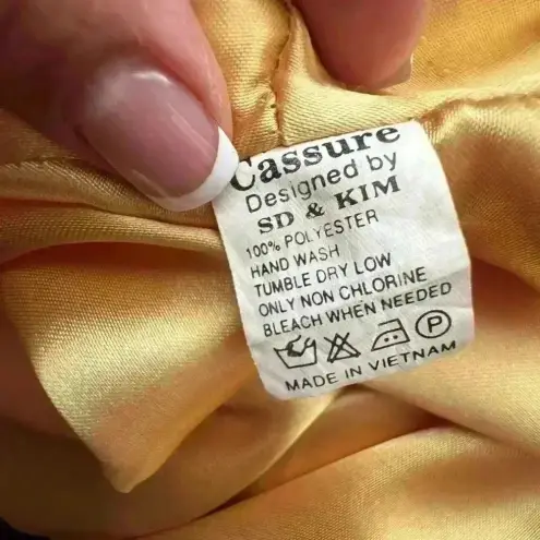 Kimono In Beige And White Silk Reversible One Size Kimono. E28 Gold