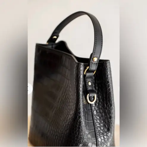 AOTA | Croc Embossed Top Handle Bucket Bag W/ Crossbody | $188 | NWT Black