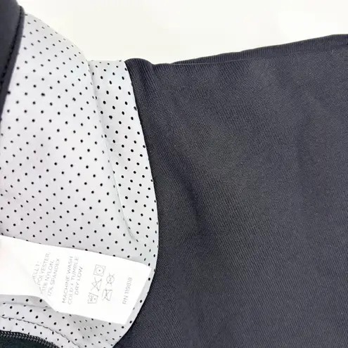 Oiselle Outsells Power On Vest Size Medium Black NWT