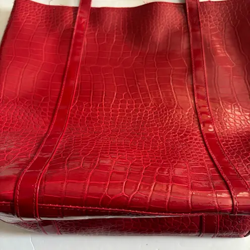 Source Unknown RED PATENT LEATHER FAUX CROC SKIN TOTE BAG NICE SIZE GREAT FOR HOLIDAYS - Image 3