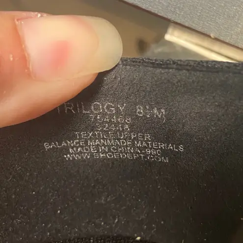 Impo Trilogy Size 8.5 Dressy Heels Women's Peep Toe Mesh Accents Black Pumps