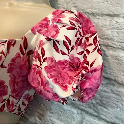 White Fox Boutique NWT  XS Puff Sleeve Flourish Crop Corset Top Pink Peony Print