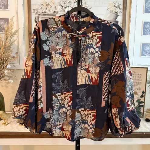 Patchwork Floral Boho Blouse Balloon Sleeve Tie Neck Oversized Fit Women’s Small Blue