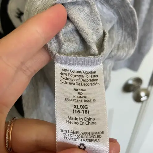 Holiday Time Women’s holiday‎ themed penguin long sleeve shirt — XL