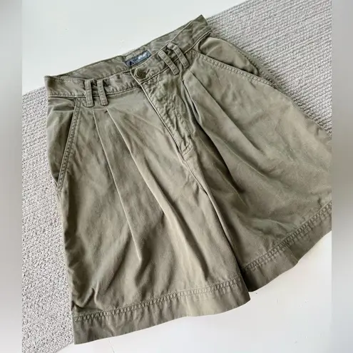 Vintage 90’s LizWear Petite Olive Green Pleated High Waist Cotton Shorts Sz 6P