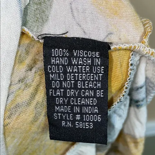 NWT Chaudry Women’s Boho Floral Print Sequins V