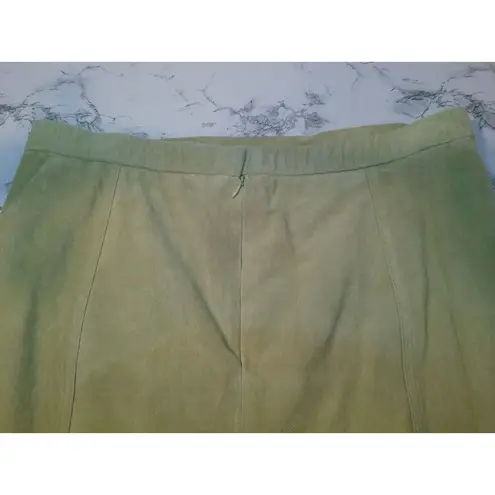 Terry Lewis Casual Luxuries Green Suede Leather Skirt Size 16 NWT