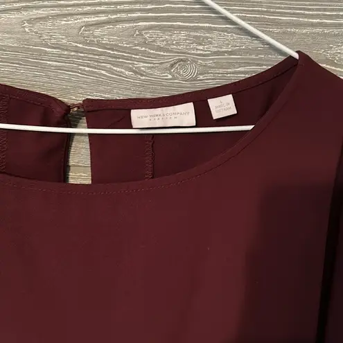 New York & company maroon jumpsuit size large Red