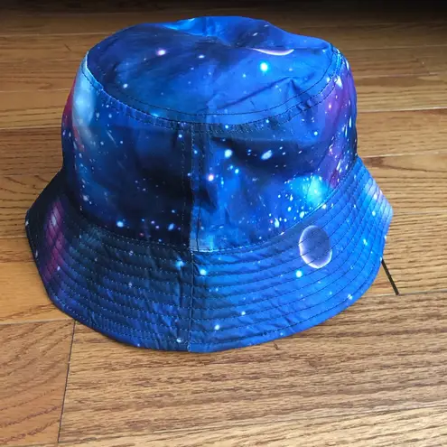 Lucky 7 USA celestial Solar Print Blue Bucket Hat Women’s Size S/M
