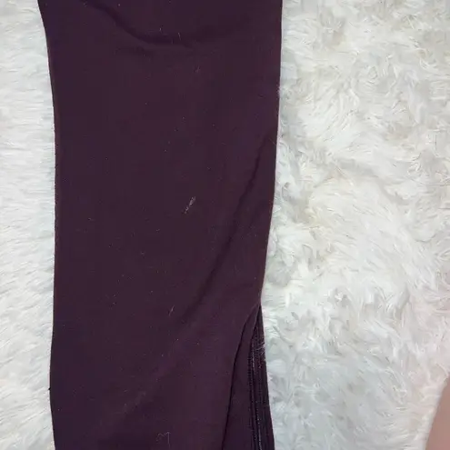 Lululemon  Maroon Mesh Detail Leggings No Size, best for 10 - Image 3