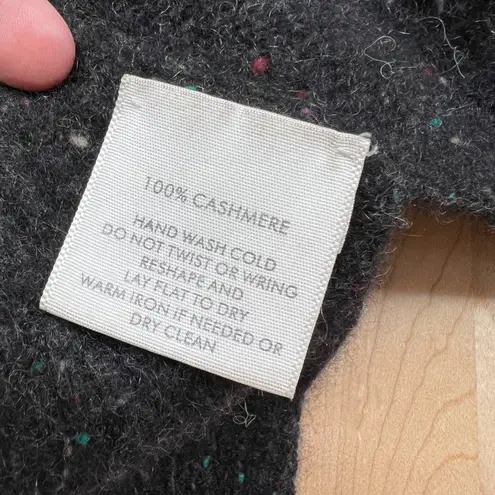 White + Warren Cashmere Speckled V