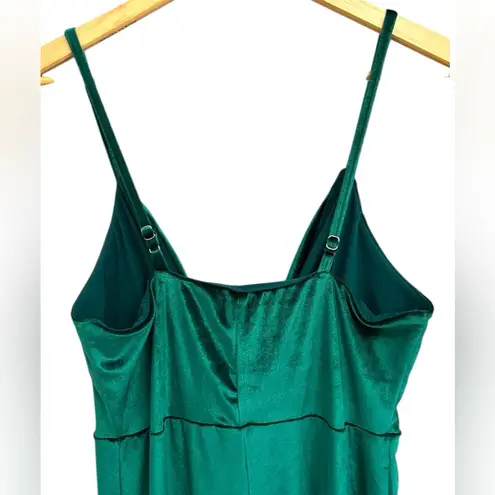 Club L London Women’s Bottle Emerald Green Velvet Plunge Neck Twist Maxi Dress 8