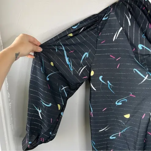 LEWMAR CREATIONS Vintage Top Size XL Deadstock Abstract Metallic Striped Cowl Black