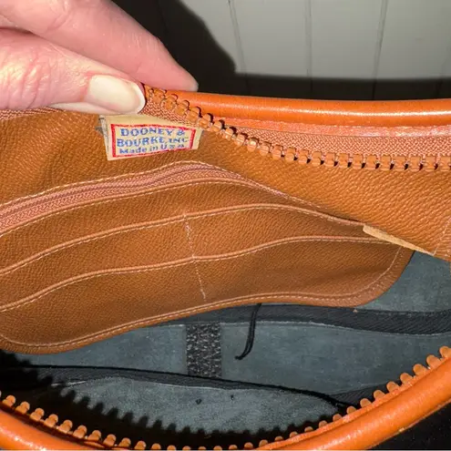 Dooney & Bourke Vintage Crescent shoulder bag