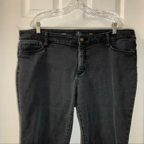 st. john's bay St. John’s Bay Faded Black Denim Capri Jeans size 22W