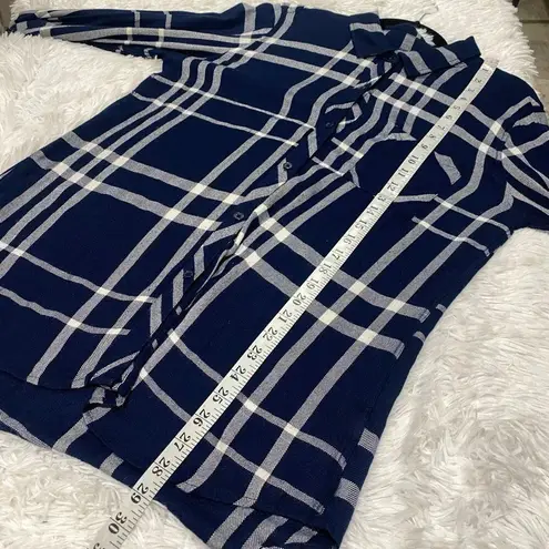 Rails Hunter Plaid Button Down Shirt in Navy Blue White Medium
