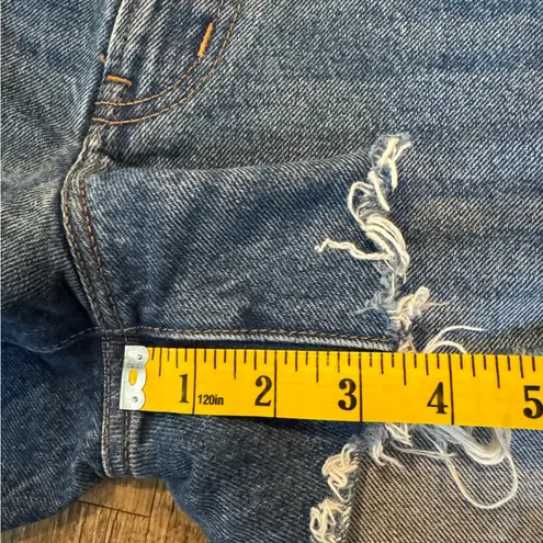 Abercrombie & Fitch Abercrombie Mid Rise Boyfriend Shorts Distressed size 8 - Image 4