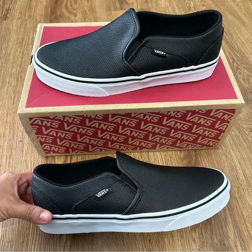 Vans  off the wall black leather slip on shoes sneakers women’s 8 new