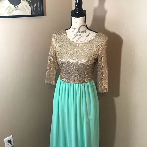 Red Clover Boutique Mint Green Sequin Formal Small Gold