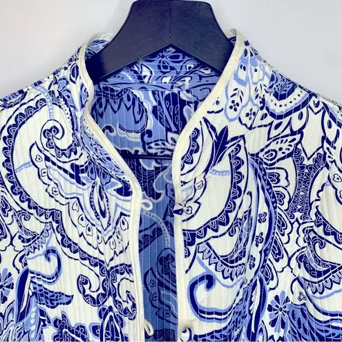 J. McLaughlin  Reversible Blue and White Paisley Quilted Fiji Silk Jacket Size M