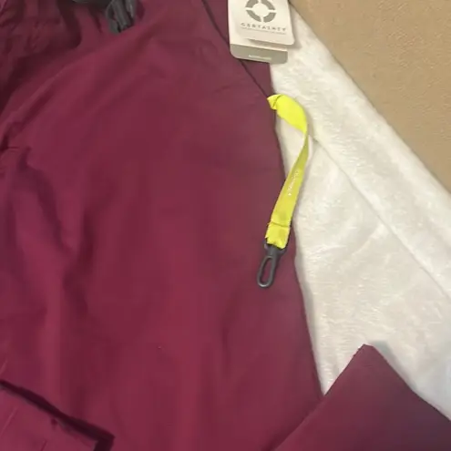 Burgundy scrub pants Sz Small short Purple