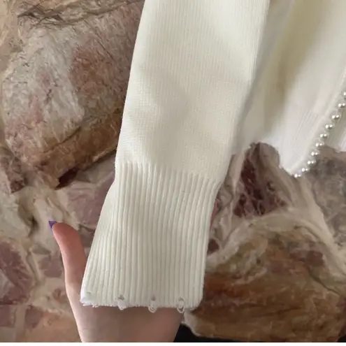 Commense Pearl Trim Ripped Hem Cardigan size large White