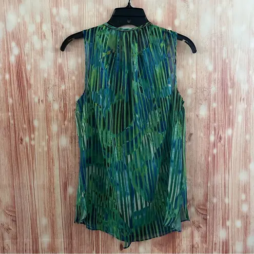 T Tahari  Green Tropical Print Sleeveless Blouse