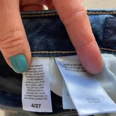 Lucky Brand  Low Rise Crop Lolita Jeans Size 27
Light wash