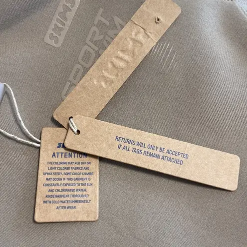 SKIMS Women’s Nude Sport Swim High Neck Top Size Medium NWT