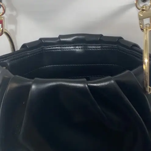 THE HOUSE OF WANT Elegant Black Chain Strap Bag GOLD LOOPS PLASTIC BLAC LOOPS