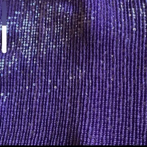 LaQuan Smith Sequined Mesh Turtleneck Top
Size XS