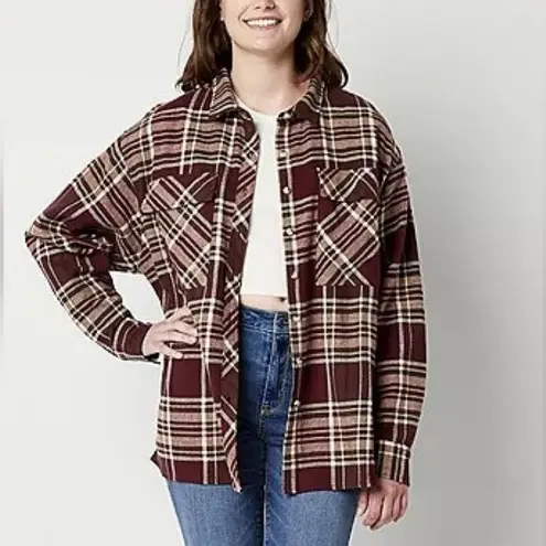 Arizona Jeans Arizona Juniors Womens Long Sleeve Adaptive Oversized Button-Down Shirt