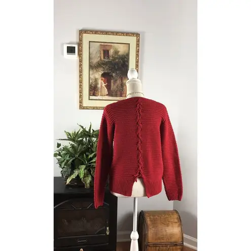 Ivy Rose Women’s Size M Red V