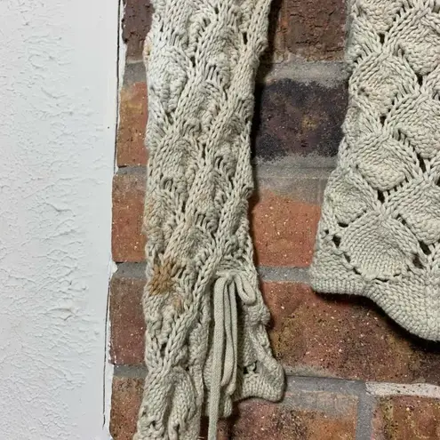 Vintage 90βs Cream crochet cardigan with ruffle sleeves and tie front