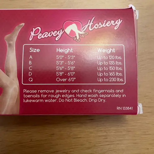 Hooters B2-10 Girl Uniform Peavey Footed Ultra Pantyhose Suntan Size B