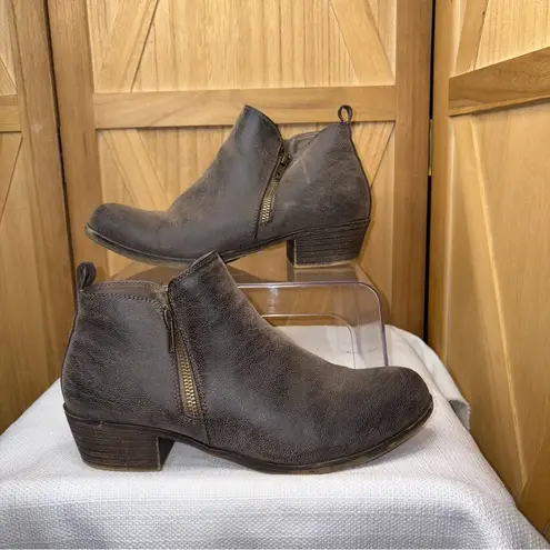 Jessica cline Brown Ankle Boots with Side Zippers and Stacked Heel