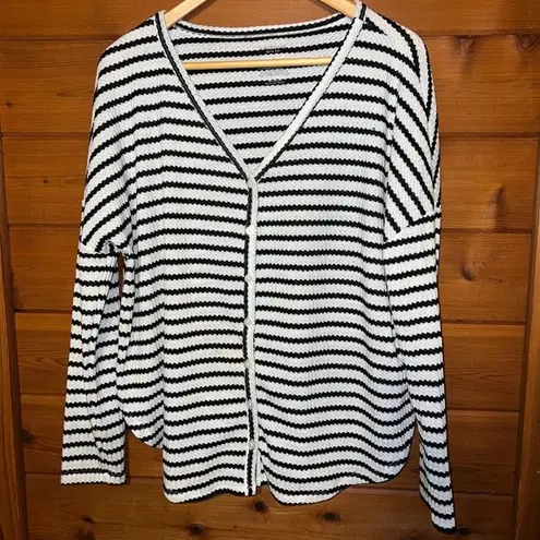 Arizona Jeans Arizona Jean Co Black & White Striped Button Front Long Sleeve Top Large