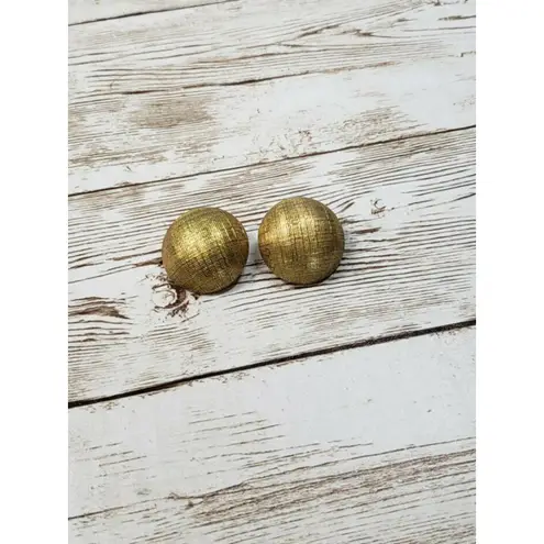 Vintage Clip On Earrings