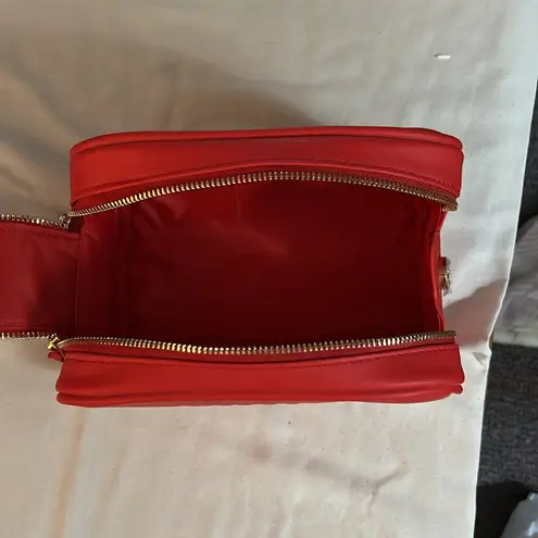TRULY Red Vanity Case