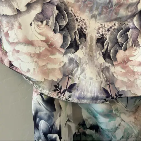 Ripe a pea in the pod maternity floral off the shoulder dress size medium White