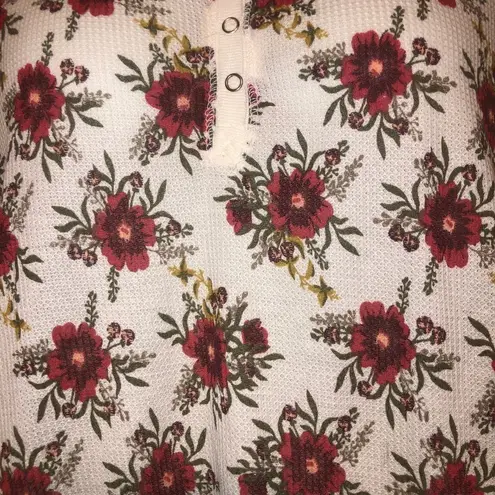 Bobbie & Brooks Bobbie Brooks Sz M Ladies Long Sleeve Floral Waffle Top NEW NWT