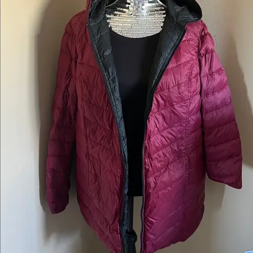 Women's Reversible Black and Maroon Quilted Hoodie Jacket Size XXL