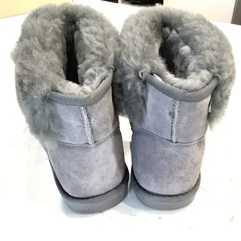WARM COMFY SHEEPSKIN BOOTIES ⛄️❄️ Gray Size 9
