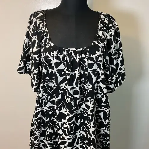 14. Free Assembly Black and White Square Neck Patterned Short Sleeve Dress Sz S
