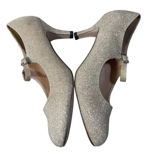 Chase and Chloe Kona Women's Round Toe Heel Mary Jane Pump Size 7.5 Gold